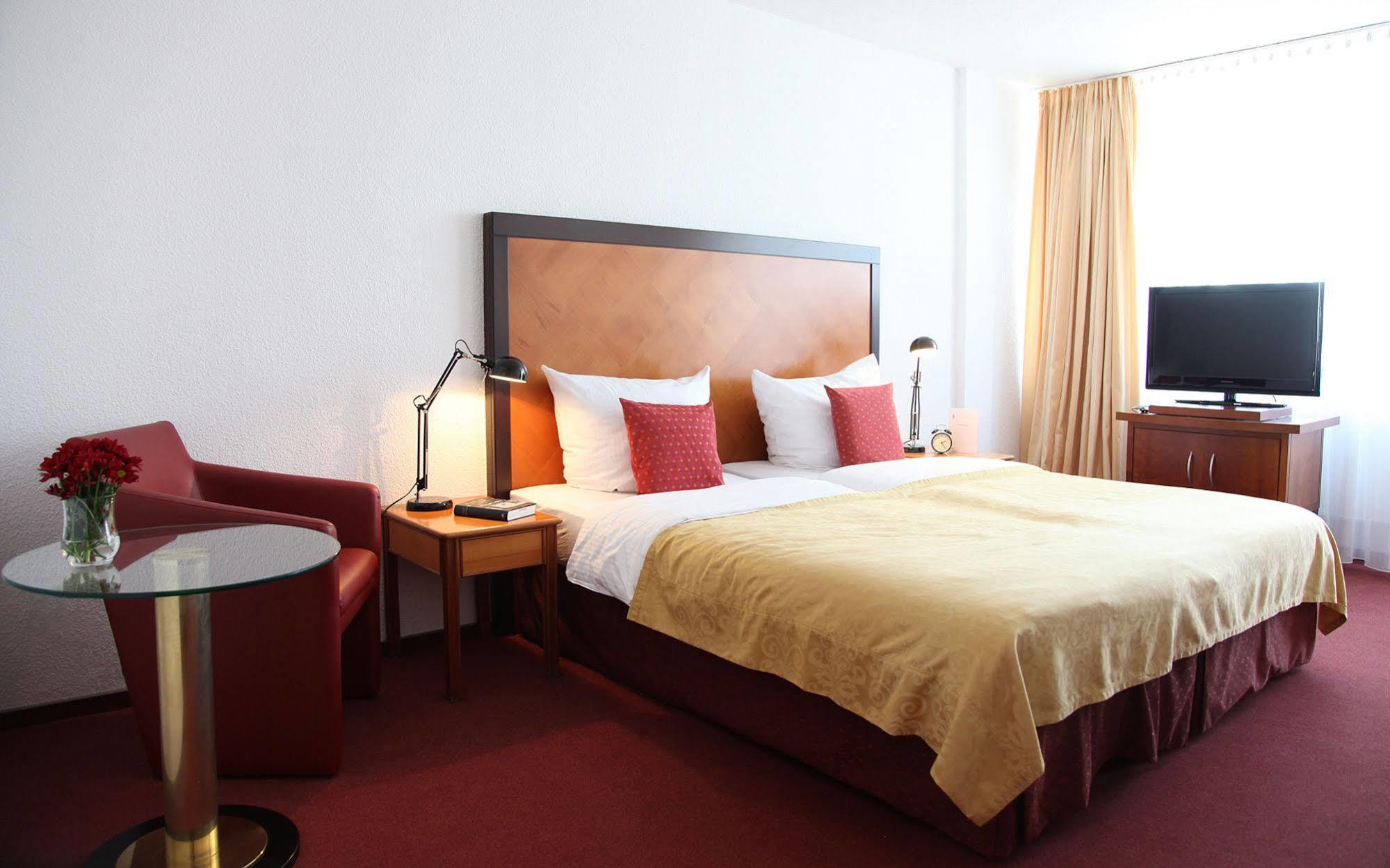 Cityhotel Amadeus Munster  Exterior photo